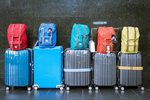 luggage-933487_640 (1)